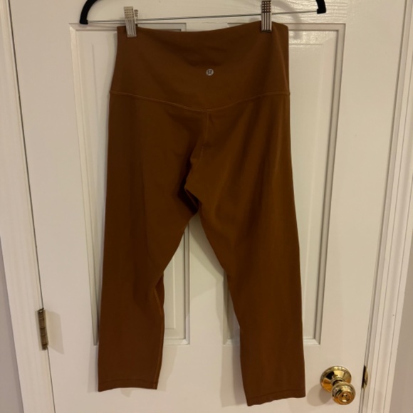 Lululemon align high-rise crop 23” - Picture 2 of 5